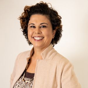 Headshot of Molly of Denali Creative Producer Yatibaey Evans