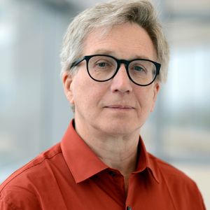 Headshot of NOVA Co-Executive Producer Chris Schmidt